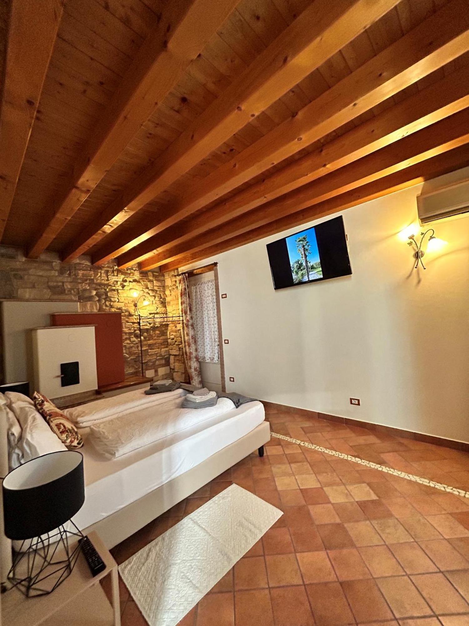 Agriturismo Le Tese Cola  Exterior photo